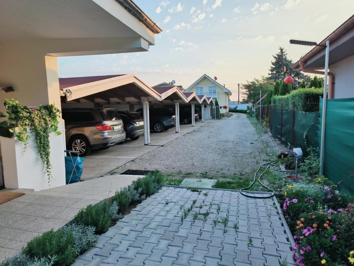 Cozy Room With Garden In Bratislava Exterior foto