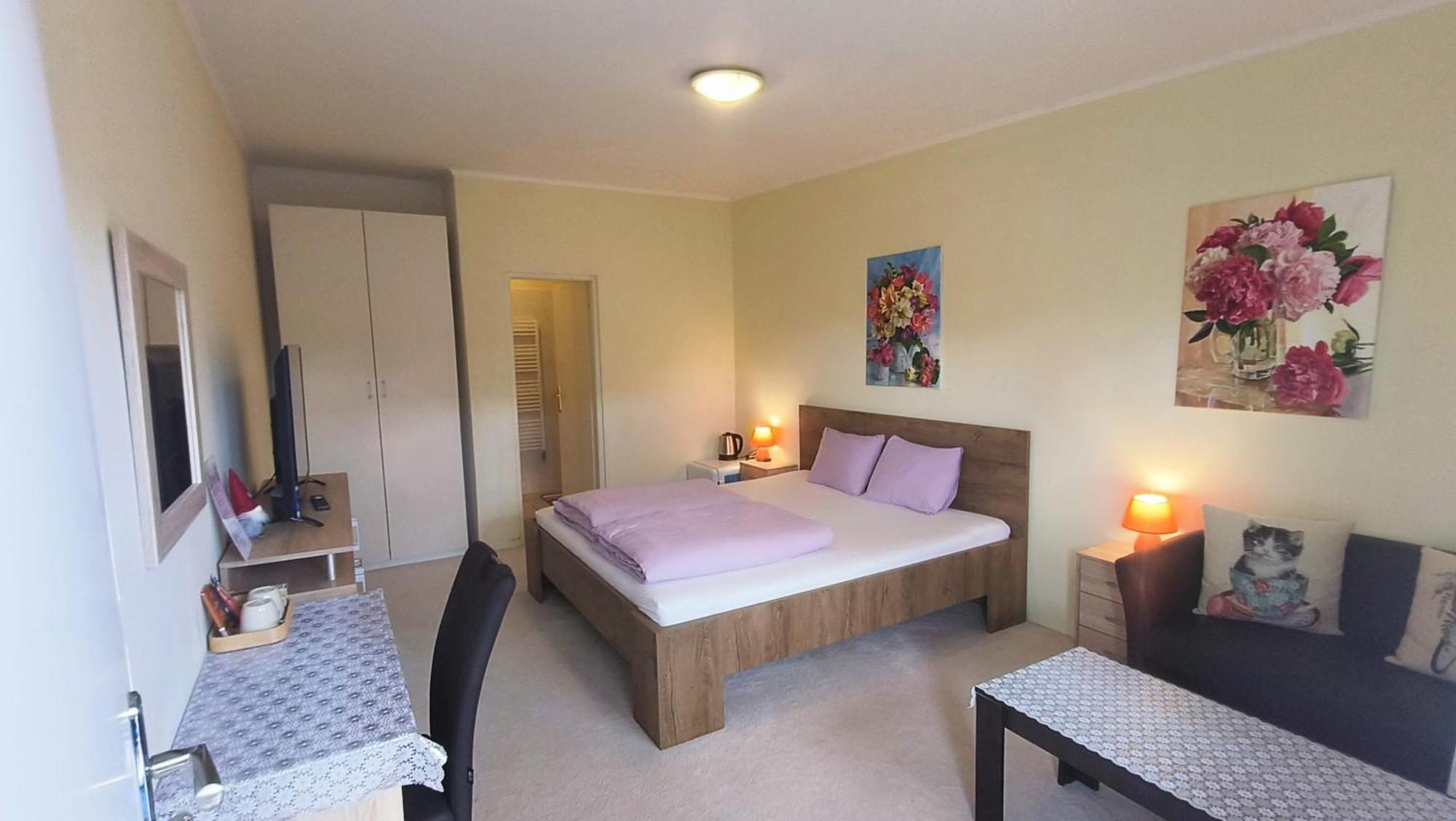 Cozy Room With Garden In Bratislava Exterior foto